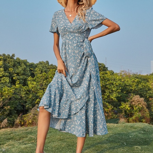 Dresses & Skirts - Boho Floral Print Belted V neck Ruffle Midi Dress